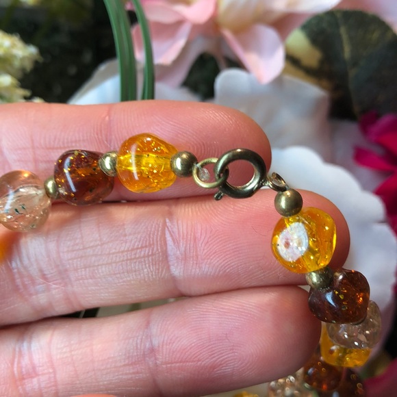 True vintage beaded necklace/choker (ish) - Picture 2 of 5